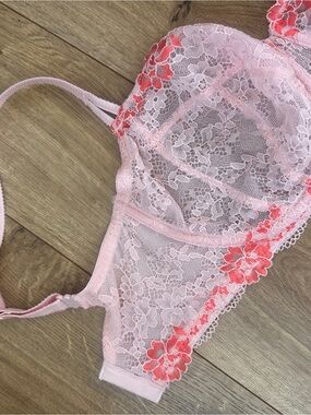 Pink floral Camio Mío unlined Balconette Bra